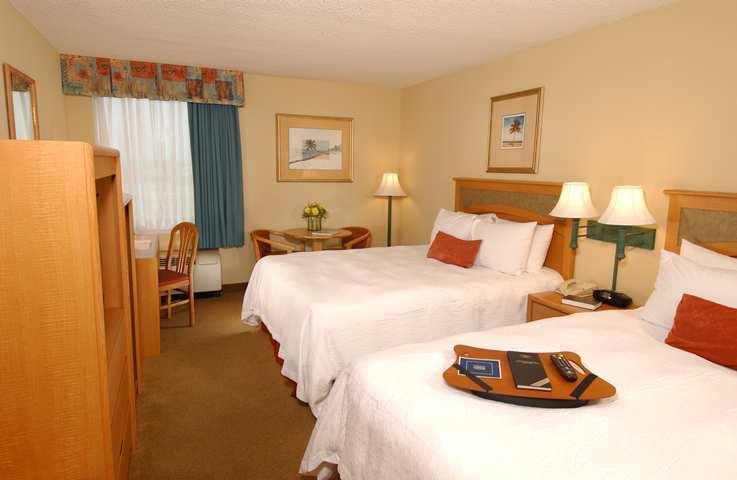 Hampton Inn Pembroke Pines Exterior photo